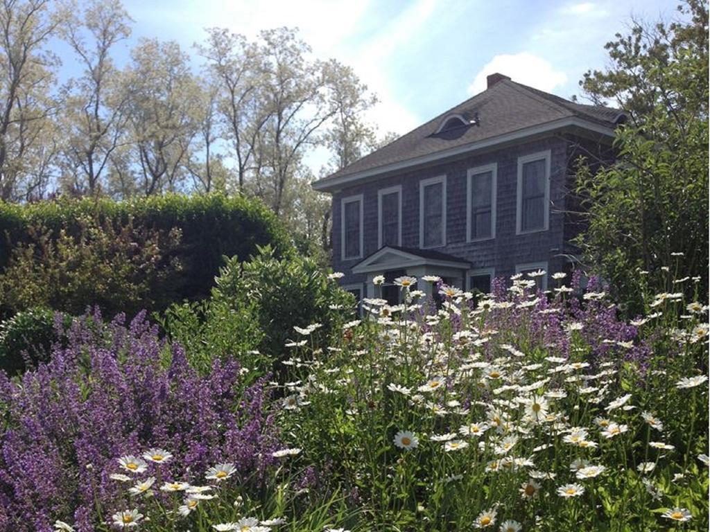 Shorecrest Bed And Breakfast Southold Eksteriør billede