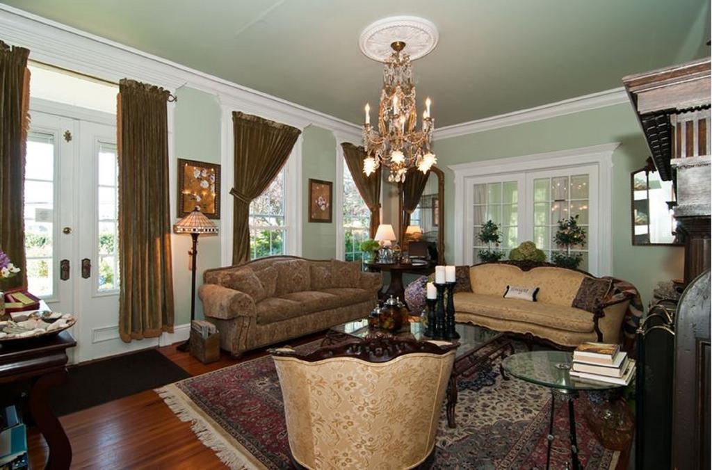 Shorecrest Bed And Breakfast Southold Eksteriør billede