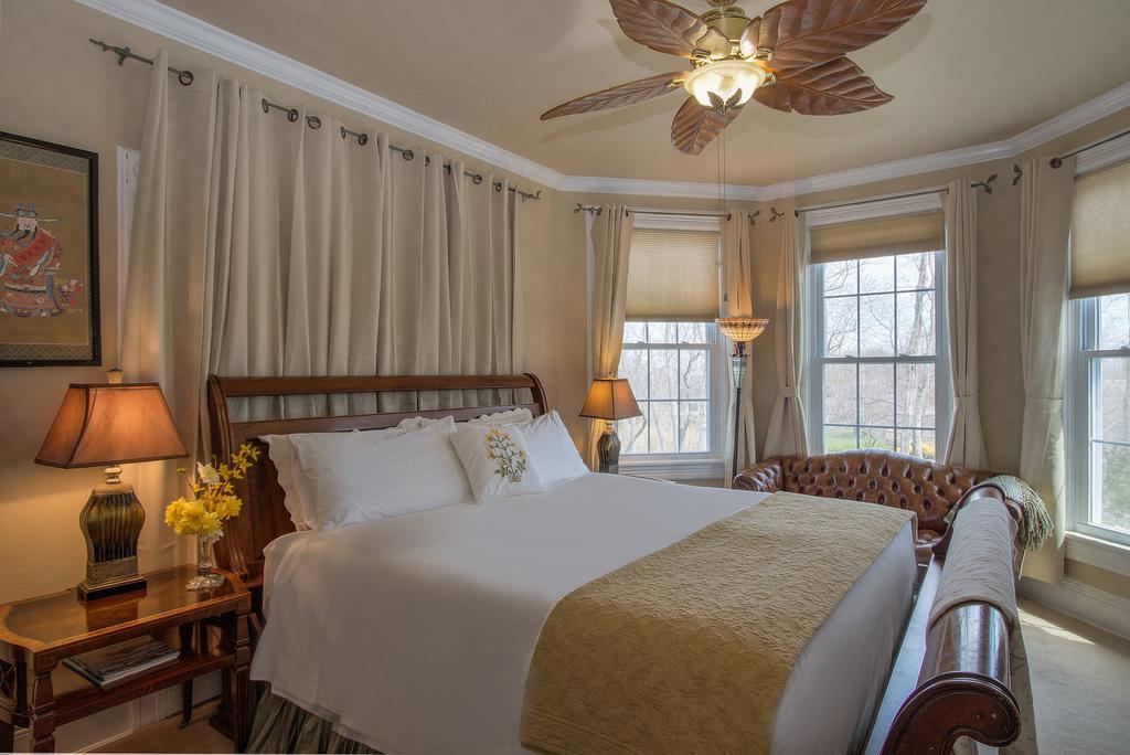 Shorecrest Bed And Breakfast Southold Eksteriør billede