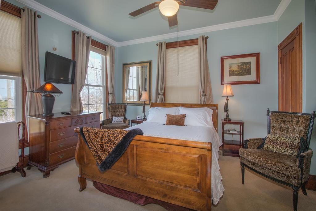 Shorecrest Bed And Breakfast Southold Eksteriør billede